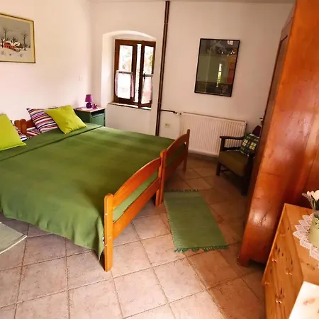 Mit Privatpool Fuer 6 Personen Ca, 165 M Sup2 In Kosinozici, Istrien Und Umgebung Porec