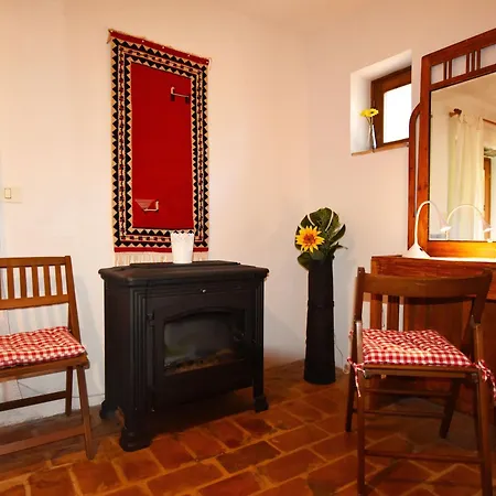 Holiday home Mit Privatpool Fuer 6 Personen Ca, 165 M Sup2 In Kosinozici, Istrien Und Umgebung *
