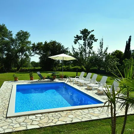Mit Privatpool Fuer 6 Personen Ca, 165 M Sup2 In Kosinozici, Istrien Und Umgebung * Porec