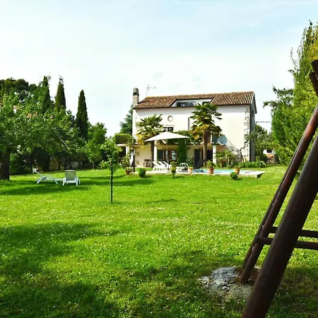 Mit Privatpool Fuer 6 Personen Ca, 165 M Sup2 In Kosinozici, Istrien Und Umgebung Holiday home *