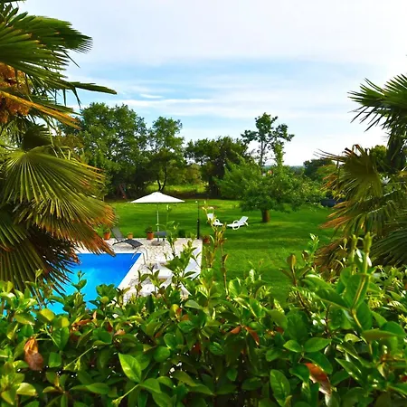 Holiday home Mit Privatpool Fuer 6 Personen Ca, 165 M Sup2 In Kosinozici, Istrien Und Umgebung *